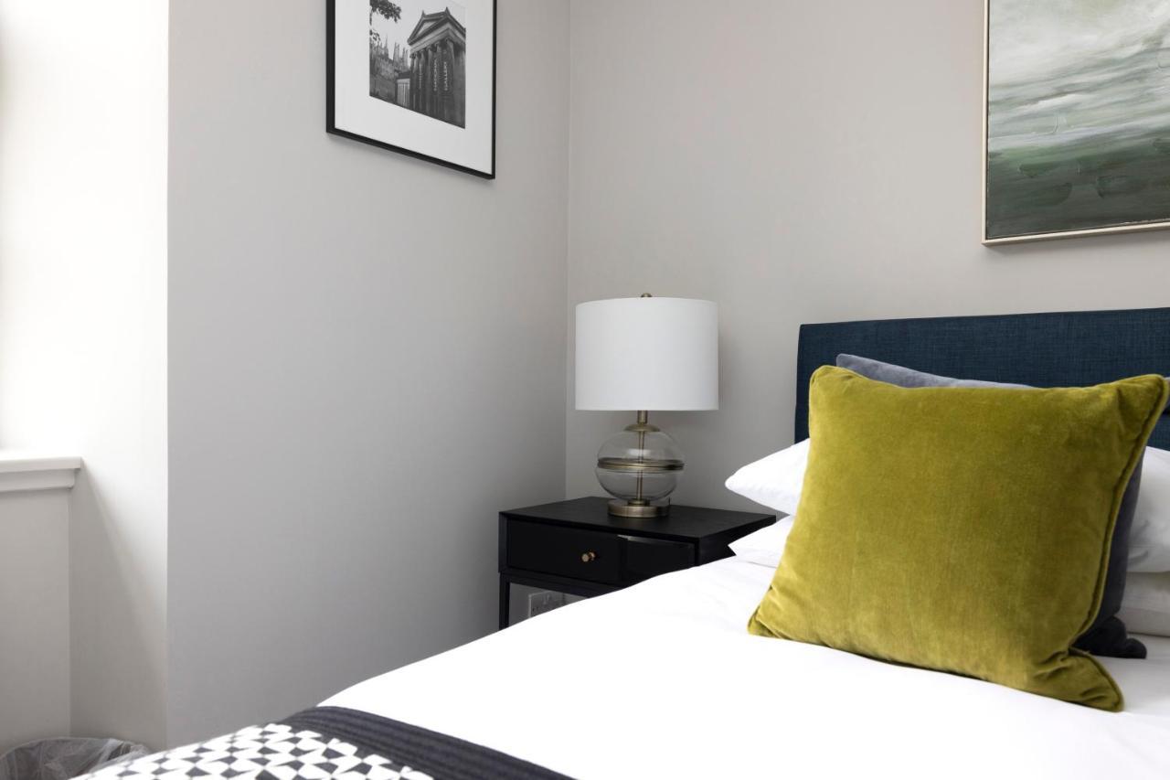 Joivy Stylish Flat In New Town Apartment Edinburgh Bagian luar foto